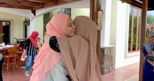 Tak hidup dek puji,tak mati dikeji. Unfollow Shahida Bukan Sebab Bergaduh Rozita