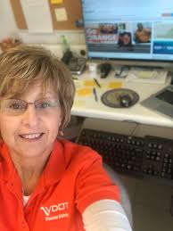 Lisa Bottenfield's Instagram, Twitter & Facebook