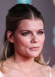 Emma Greenwell Photo
