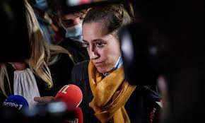 Valérie bacot est encore une enfant quand daniel polette, le compagnon de sa mère, emménage chez elle. Ltqylxvtwaojcm