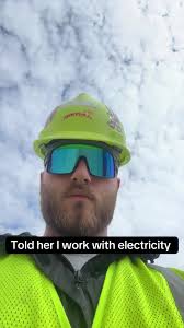 Lineman Insults Electric
