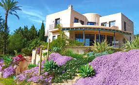 Hier hoch über den dächern von ibiza bietet die villa seinen gästen einen atemberaubenden rundumblick auf die insel formentera, das meer, ibiza stadt und san. Wichtig Fur Immobilien Verkaufer Und Touristische Vermietung Ibiza Heute