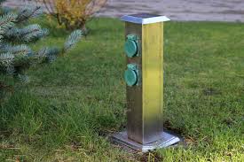 Der strom wird über hochspannungsleitungen vom kraftwerk zu transformatorstationen geleitet. Einfach Strom Im Garten Verlegen Schritt Fur Schritt Erdkabel Verlegen