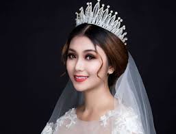 Tuyển trang điểm cô dâu chuyên nghiệp mức lương cao | Đào tạo chụp ảnh tại  Hà Nội và HCM, học chụp ảnh tại Học viện Nhiếp ảnh Lavender