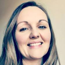 Lala Lee's Instagram, Twitter & Facebook