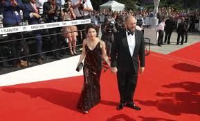 Herečka martha issová (33) tvoří od roku 2011 pár s režisérem davidem ondříčkem. Galerie Skoncil Filmovy Festival Ve Varech Z Ceho Mela Strach Bohdalova Foto 15 Ahaonline Cz