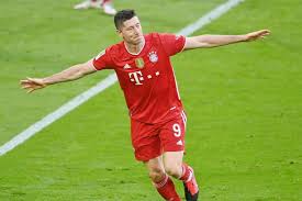 Emotionale botschaft von robert lewandowski: Robert Lewandowski Bayern Stars Gratulieren Zum Tor Rekord Gala De