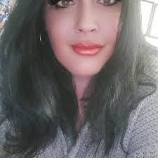 Kelly Crocker's Instagram, Twitter & Facebook