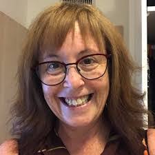 Elana Cohen's Instagram, Twitter & Facebook