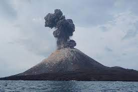 Hier ist ein video, das einen ausbruch des vulkans piton de la fournaise zeigt: Aktive Vulkane Indonesien Die Wilden 13 Indojunkie