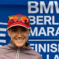 Danielle Hirt's Instagram, Twitter & Facebook