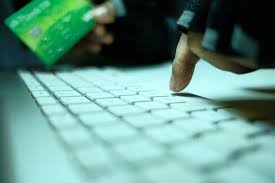 Consumers, you have magnetic stripe credit cards, no one is going to be able to skim your credit card data merely by getting close to you. Credit Card Fraud Vs Identity Theft What S The Difference Us News