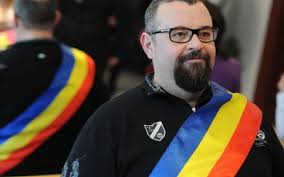 Primarul sectorului 5 cristian popescu piedone este nemulţumit de faptul că polţiştii. Pro Tv Fiica In Varsta De 20 De Ani A Primarului Cristian Popescu Piedone O Frumusete Care Nu Poate Trece Neobservata