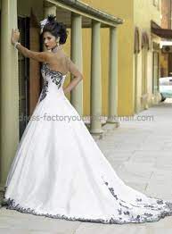 A Line Strapless White Tffeta Wedding Dress Sz 6 10 12 14 8 Black Lace Edge Bridal Ball Gown Black White Wedding Dress Black Wedding Dresses Maggie Sottero Wedding Dresses
