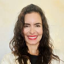 Kari Malone's Instagram, Twitter & Facebook