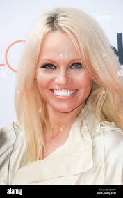 002 13 hi-res stock photography and images