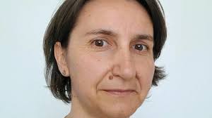 Plastik aufgestellt: Wie perfekt Kunst sich in die Landschaft fügen kann