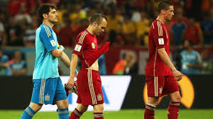 Es wird auch spannend sein zu sehen, ob jogi löw sein team nun etwas umstellt, um mehr. Fussball Wm In Brasilien Spanien Scheidet Aus Sport Sz De