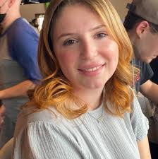 Janis Jennings's Instagram, Twitter & Facebook