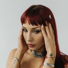 Grace Vera's Instagram, Twitter & Facebook