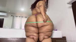 Onlyfans-emma-pear Ass Shake - Emma Pear - EPORNER