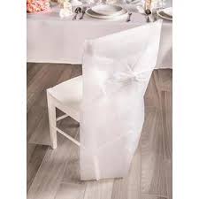 Fabriquée en différentes couleurs et modèles, la housse de chaise jetable s'adapte facilement au thème de vos soirées et vous permet d'apporter un véritable plus dans la décoration de votre événement. Housse De Chaise Polyester Blanc Decoration Mariage La Foir Fouille