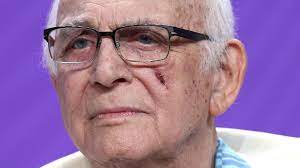 Gavin macleod died in california surrounded by friends and family (picture: Leo Raov6o7qxm