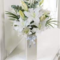 Flowers by lesley are based in teignmouth. Flowers By Lesley Teignmouth Florists Yell