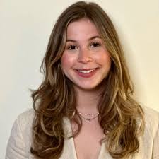 Hello everyone! As 2022 comes to a close, I would like to share some very  important updates from the year. This May, I graduated from Tulane  University with a Bachelor of Arts