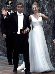 Charlotte marie pomeline casiraghi (born 3 august 1986) is the second child of caroline, princess of hanover, and stefano casiraghi, an italian industrialist. Pierre Casiraghi Und Beatrice Borromeo Das Sind Die Schonsten Bilder Ihrer Traumhochzeit