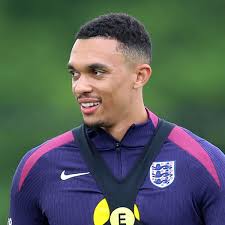 Gareth Southgate responds to Wayne Rooney criticism over 'special' Trent  Alexander-Arnold role