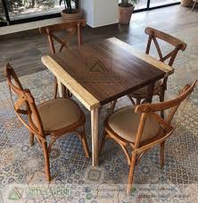 Material yang digunakan pada pembuatan set kursi meja jeimart ini merupakan bahan particle board yang dilapisi laminating paper sehingga tak akan mudah rusak serta dikerjakan juga dengan rapi, halus, dan teliti. Set Meja Cafe Trembesi 4 Kursi Silang Griya Mebel