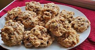 Today i'm showing you how to make oatmeal raisin cookies perfect for bodybuilding and weight loss. 13 Easy And Tasty Oatmeal Cookies With Raisins And Walnuts Recipes By Home Cooks Cookpad