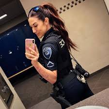 Pin By James Newman On Female Leo In 2020 Female Cop Police Women Female Police Officers