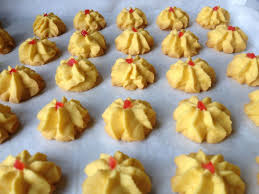 Resepi biskut untuk rujukan anda yang ingin membuat kuih raya sendiri. Resepi My Biskut Semperit Susu Pawtaste Com