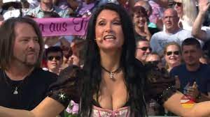 Mehr news zu antonia aus tirol. Antonia Aus Tirol 3000 Jahre Zdf Fernsehgarten 22 09 2019 Youtube