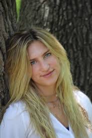 Vicki Mcghee's Instagram, Twitter & Facebook