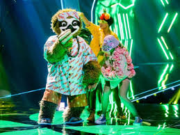 Over on twitter, some have speculated that sloth is katie noonan: The Masked Singer Prosieben Staffel 3 Startet Im Oktober Alle Infos Zu Sendezeiten Rateteam Und Kostumen Tv