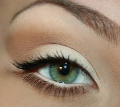 Black And White Eyeshadow Makeup White On Lid Light Brown In Crease Black Eyeliner Top Lid Black Mascara Makeup Inspiration Eye Makeup Hair Makeup