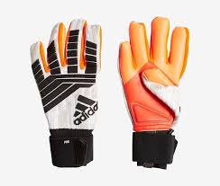 A compressive entry hugs your wrist for a natural fit. Predator Pro Manuel Neuer Goalkeeper Gloves Goalkeeper Gloves Keeper Gloves