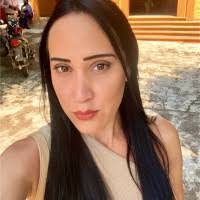 Barbara Palomares's Instagram, Twitter & Facebook