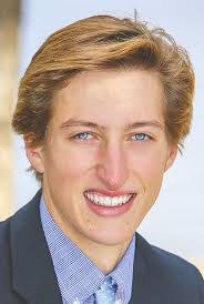 Lisa Naccarato's Instagram, Twitter & Facebook