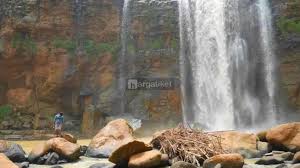 Harga tiket masuk curug bibijilan terbaru juli 2021. 65 Tempat Wisata Di Sukabumi Dan Harga Tiket Masuk 2021