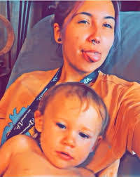 Zeb Parker's Instagram, Twitter & Facebook