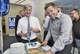 For example, you can use them to record working hours or fit them with a payment function to enable cashless transactions in the company restaurants. Chempunkt Feiert Funften Geburtstag Www Chempark De