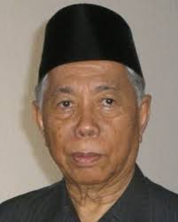 Tun datuk seri panglima haji sakaran bin dandai dilahirkan pada 15 april 1930 di kampung air, yang terletak di persisiran pantai daerah semporna, iaitu sebuah perkampungan orang bajau. Sakaran Dandai Alchetron The Free Social Encyclopedia