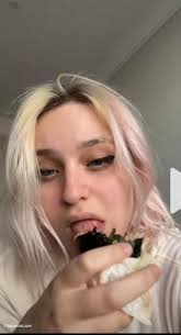 Niki Nihachu Sexy Photo Collection - Fappenist