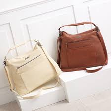 Tas selempang wanita ini menawarkan desain terkini dengan harga terjangkau dan kualitas tinggi di kelasnya. Tas Wanita Totebag Besar Woman Shoulderbag Bag Rip Curl Half Time Oversized Pu Import Ori Tas Bahu Shopee Indonesia