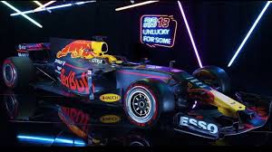 Bei der fia formel 1 weltmeisterschaft 2017 werden 20 der besten rennfahrer der welt in nur neun monaten bei 20 rennen auf fünf kontinenten bestleistungen zeigen. Ricciardo Ist Nummer Egal Vollgas Mit Hokuspokus Red Bull Prasentiert Den Rb13 Motorsport Und Formel 1 Sport Bild