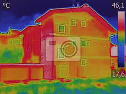 Schließlich kann man durch wärmebilder genau erkennen an welchen stellen am haus isolierungsmaßnahmen am nötigsten sind. Infrarot Thermovision Bild Zeigt Mangel An Warmedammung Auf Haus Fototapete Fototapeten Warmebild Thermografie Vergleich Myloview De